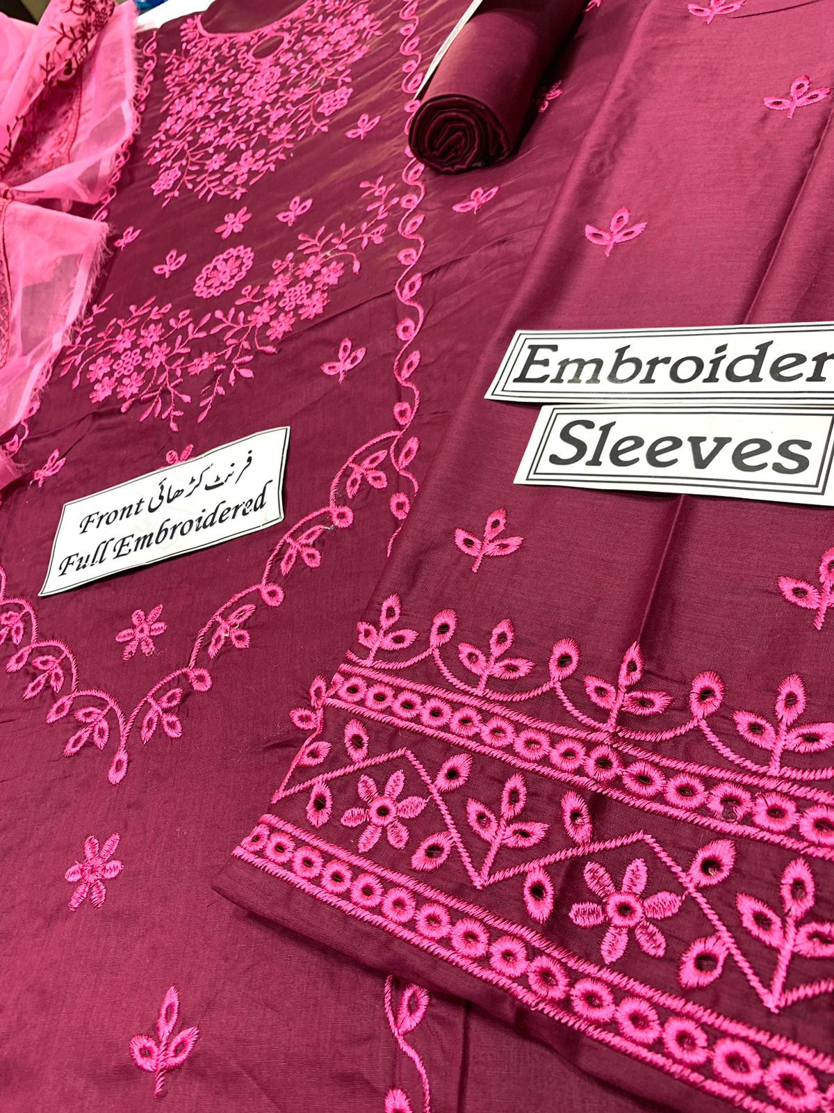 Embroidered lawn dress - Image 2