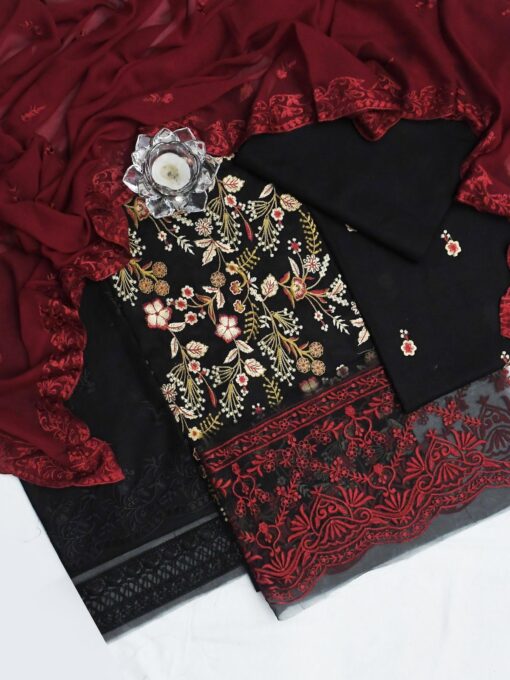 Heavy embroidered lawn dress with embroidered shiffon doppta - Image 3