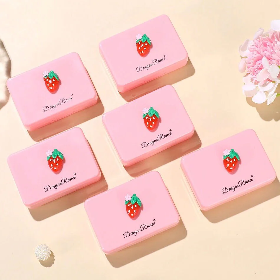 Experience Long-Lasting Beauty with Our Strawberry Lipstick Set - Image 4